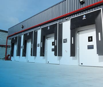 8 docks de carga